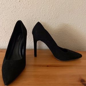 Black Pointed Toe Heels